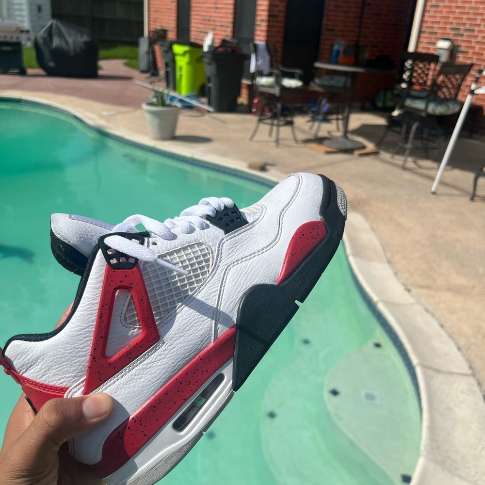 Jordan 4 retro red cement